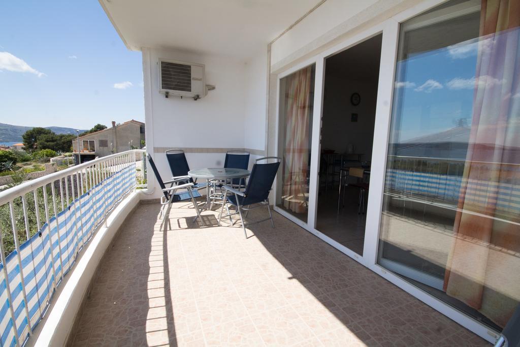 Apartments Jasna Трогир Экстерьер фото