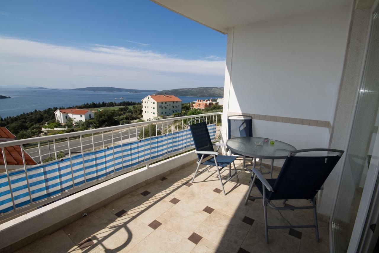 Apartments Jasna Трогир Экстерьер фото